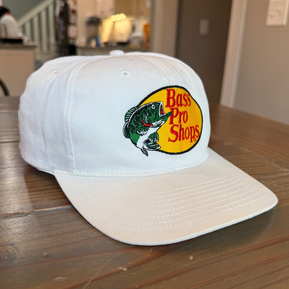 Vintage Bass Pro Shops Snapback Baseball Hat White Embroidered VTG Twill